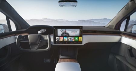 Автопілот Tesla спеціально провокує ДТП і мчить на червоний: скандальне розслідування