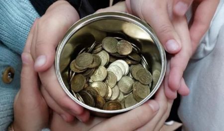 Солідні гроші за старі монети: скільки можна отримати за 25 і 50 копійок