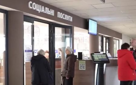 ПФУ розсилає “листи щастя”: хто залишиться без підтримки