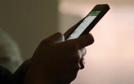 Як зарядити телефон, якщо немає світла: експерти поділилися лайфхаками