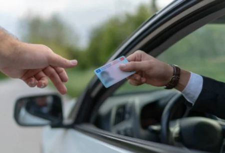 Чи доведеться українцям частіше змінювати водійські права: адвокат пояснив ситуацію