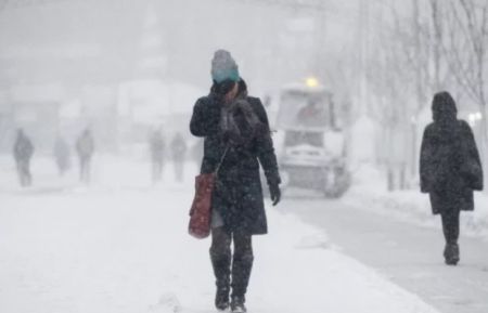 Крижані дощі, хуртовини і арктичний холод: метеорологи попереджають про аномальну зиму в Україні