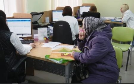 Працюючим пенсіонерам оновлять виплати: ПФУ пояснив порядок перерахунку