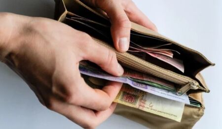 Прожитковий мінімум хочуть підвищити у 2,5 рази: як позначиться на кишенях українців