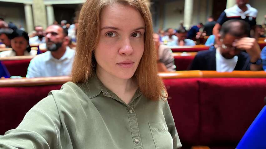 Нардепка Мар’яна Безугла змінила імідж (ФОТО)