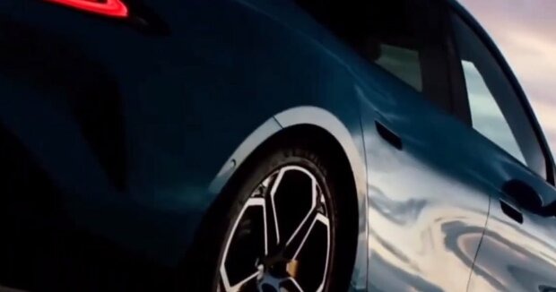 Електрокари в Україні “зникнуть”: тепер можна забути про улюблений автомобіль