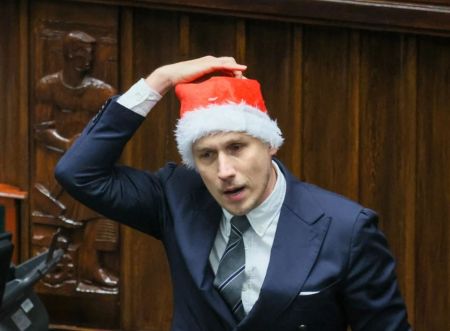 У Польщі поліція спіймала проросійського депутата на крадіжці в Ikea