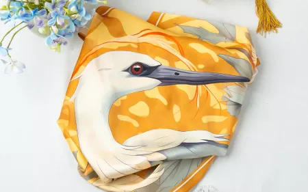 Українські шовкові хустки: багатовікова традиція і сучасна елегантність