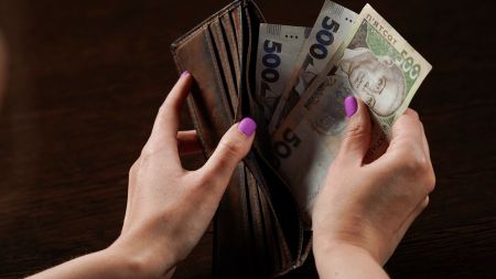 ПФУ попередив про шахраїв: яким повідомленням краще не вірити