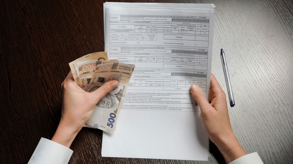 Комуналка в грудні: що буде з тарифами на газ, воду та світло