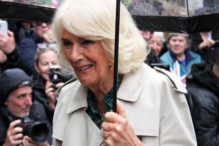 Королева Британії закликала протистояти тиранії для закінчення війни в Україні