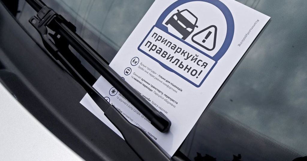 В Україні масово скасовують штрафи за паркування: яка причина