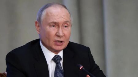 Путін вигадав нову божевільну причину вторгнення в Україну