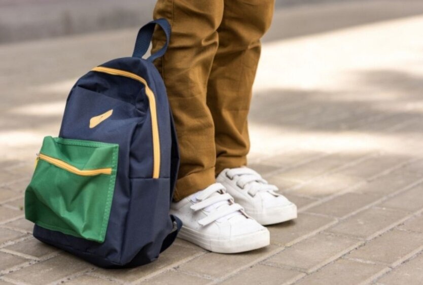 Виплати “Пакет школяра” згорять на карті: як батькам не втратити гроші