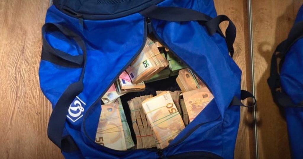 Елітні квартири і басейни за бюджетні кошти: скандал із “Енергоатомом” набирає обертів