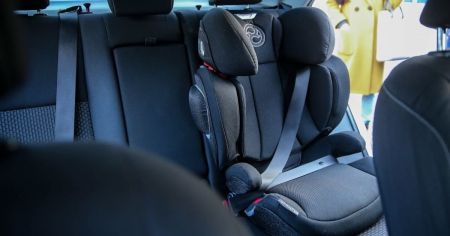 Штраф до 850 грн за пасажира: коли батьків можуть покарати за перевезення дитини