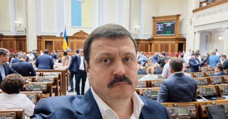 Новий скандал: у центрі Києва викрили офіс родини екснардепа Деркача, де відмивали гроші