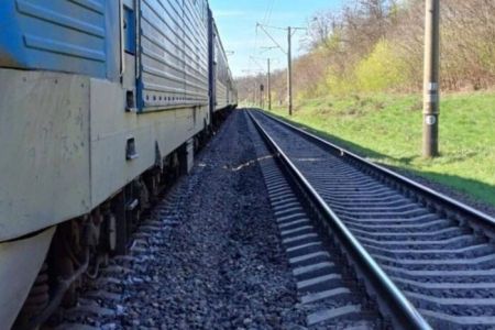 У Китаї поїзд під час випробувань збив людей: загинуло 11 осіб