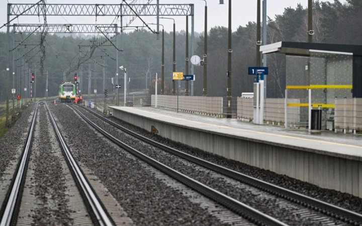 Диверсії на залізниці у Польщі вчинили громадяни України: Туск повідомив подробиці