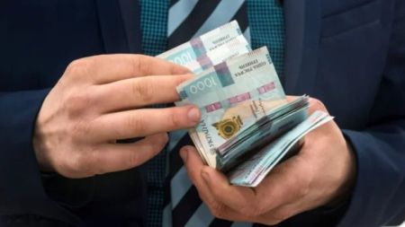 Боржників “обчистять” автоматично і без попередження – податкова списує не питаючи