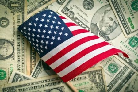 Час домінування долара добігає кінця – Bloomberg