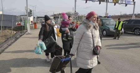 У Польщі біженці з України можуть отримати тимчасовий дозвіл на проживання