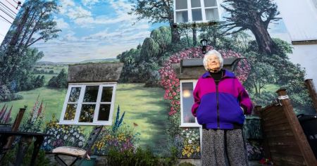 94-річна жінка “виростила” сад на стіні будинку і стала зіркою