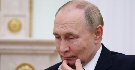 “Він робить велике гарне діло”: Ющенко спрогнозував смуту і розпад Росії через дії Путіна