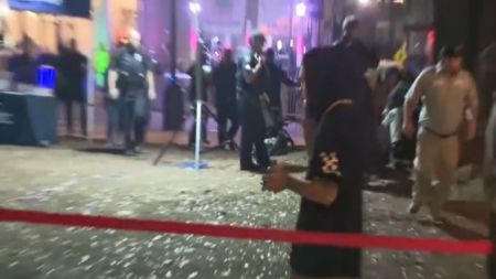 Кривава стрілянина на різдвяному святі у США: серед поранених — сам стрілець, поліція вже проводить арешти
