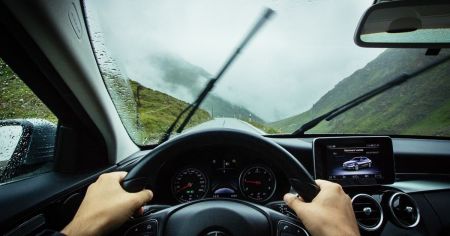 Водійські асистенти під час негоди: тест показав небезпеку