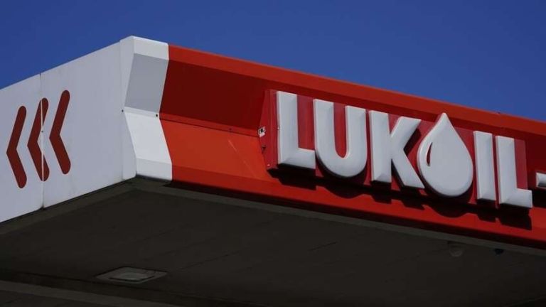 Стало відомо, у кого найбільше шансів придбати закордонні активи “Лукойлу”