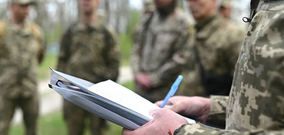 Кого з чоловіків не можуть мобілізувати в листопаді: пояснення