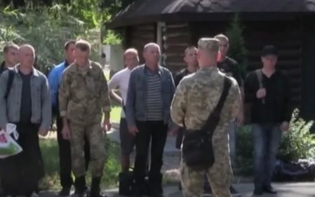 ТЦК вигрібає непридатних: депутат пояснив, як працюють воєнкоми