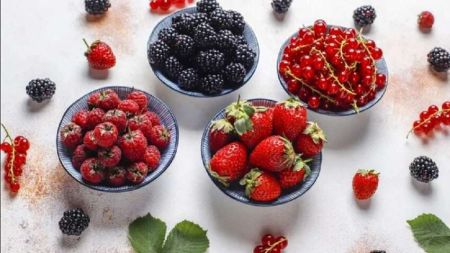 За жодних умов не споживайте щодня ці фрукти та овочі: дієтологи вразили порадою