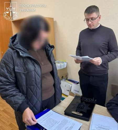 У Києві бухгалтерка привласнила 1,5 млн гривень виплат освітян на свою картку