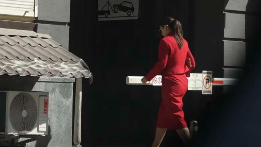 Візит, про який ніхто не мав дізнатися: ексголову АРМА зняли біля офісу Міндіча