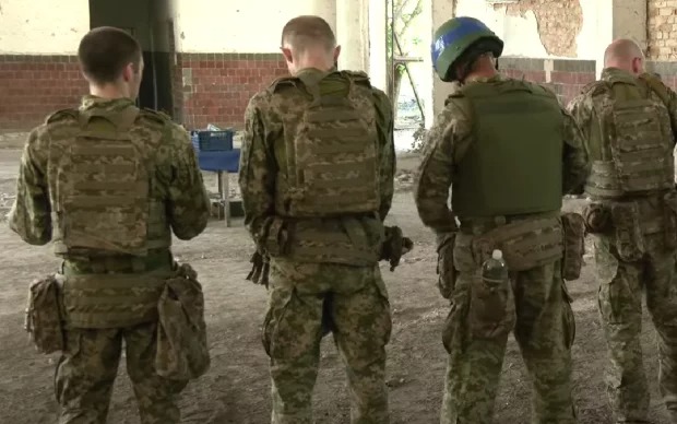 Військовий запропонував, як зменшити кількість СЗЧ: не тільки метод батога