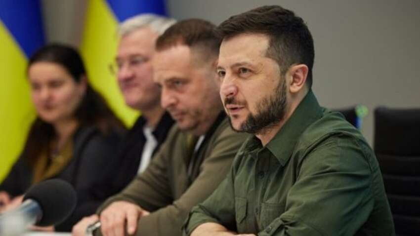 Зі звільненням Єрмака Зеленський запізнюється на півкроку: про що йдеться