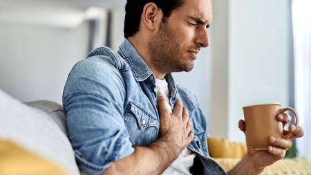 Вчені назвали вік, коли артеріальний тиск починає “вбивати” серце