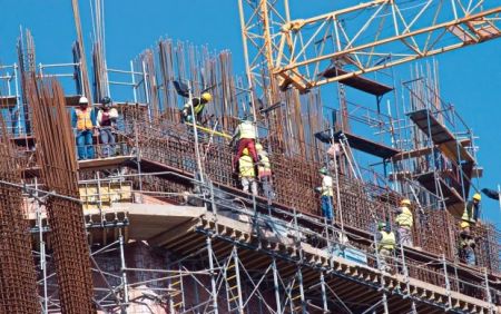 Україну заполонять трудові мігранти: експерт розповів про наслідки після війни