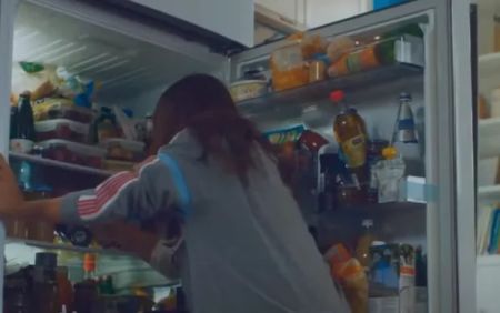 Навіть при блекауті не зіпсуються: як правильно зберігати продукти при відключеннях світла