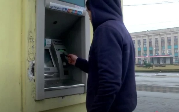 Українцям виплатять від 1500 до 8000 грн: хто й на яких умовах отримає допомогу