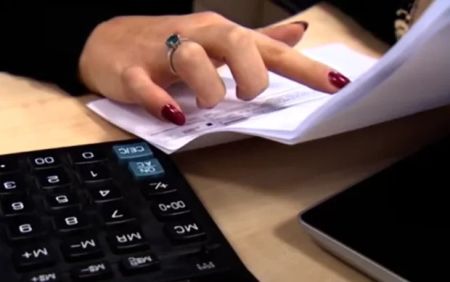 Заплатите комуналку і за себе, і за інших людей: українці залишаються із чужими боргами