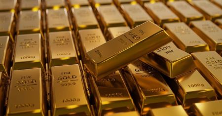 Ціни на золото пруть угору: що коїться і чого чекати, пояснює Вloomberg