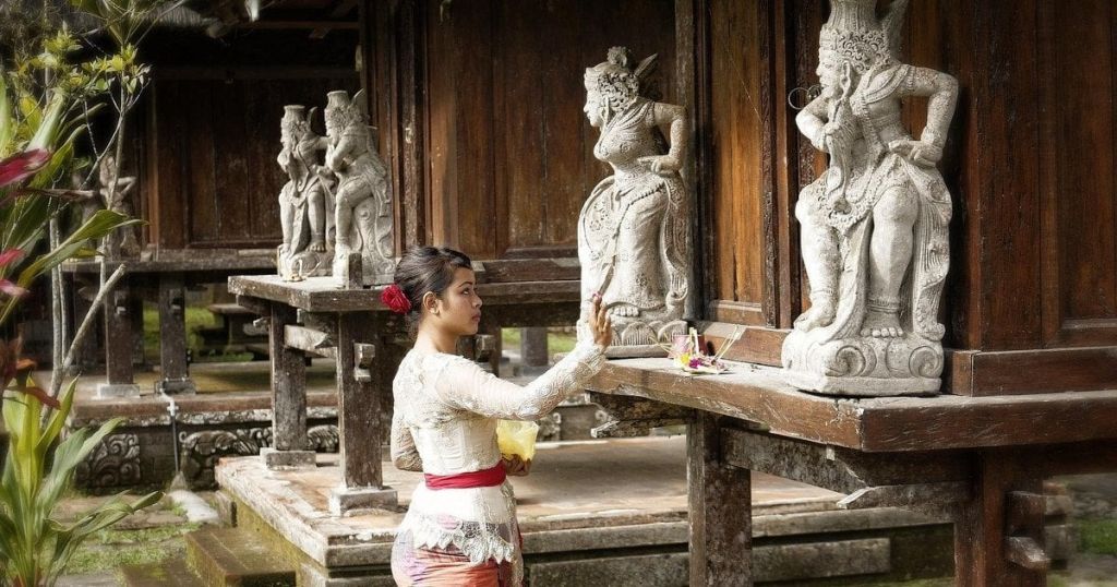 Кров, жертви й екстаз: шокувальні обряди давніх цивілізацій