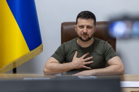 “Корона з голови не впала б”: ще одна країна вимагає публічної подяки від Зеленського