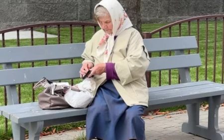 ПриватБанк звинуватили у дискримінації пенсіонерів: чому урізають кредитні ліміти