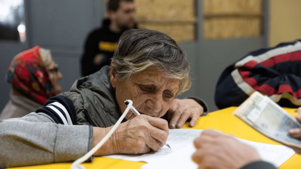 Невеликий стаж — на які виплати розраховувати українцям у 2025