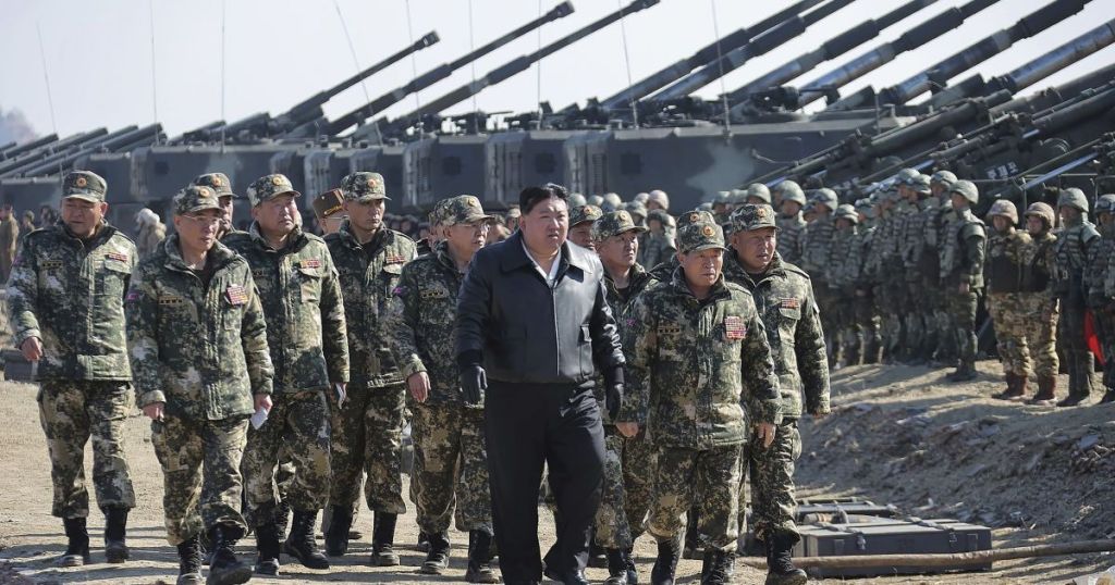 Кім Чен Ин зустрів як “героїв” солдатів, що повернулися після місії в Росії, і прославляв війну