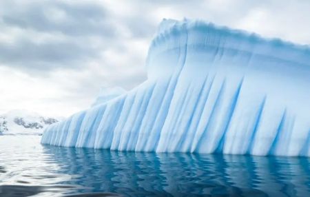 На “льодовику Судного дня” зафіксували сотні землетрусів